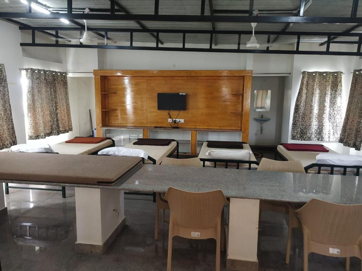 ييلاجيري Thirumala Inn المظهر الخارجي الصورة