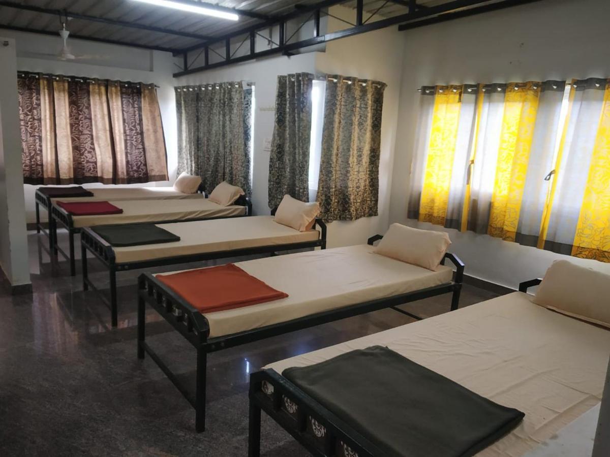 ييلاجيري Thirumala Inn المظهر الخارجي الصورة